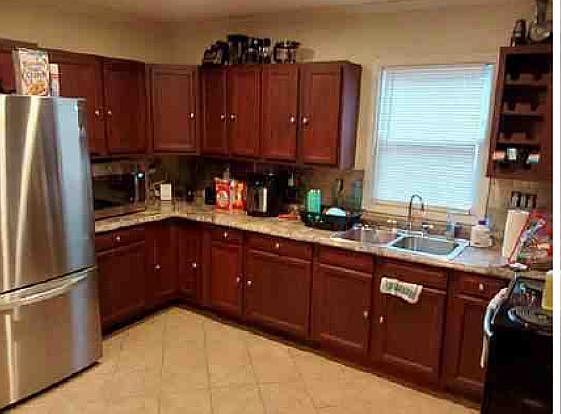 5th image of 21 Appomattox Ave