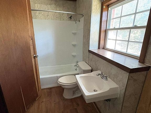 5th image of 525 E Main St #525B3