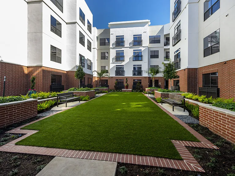 Instrata Upper Kirby — Photo 46