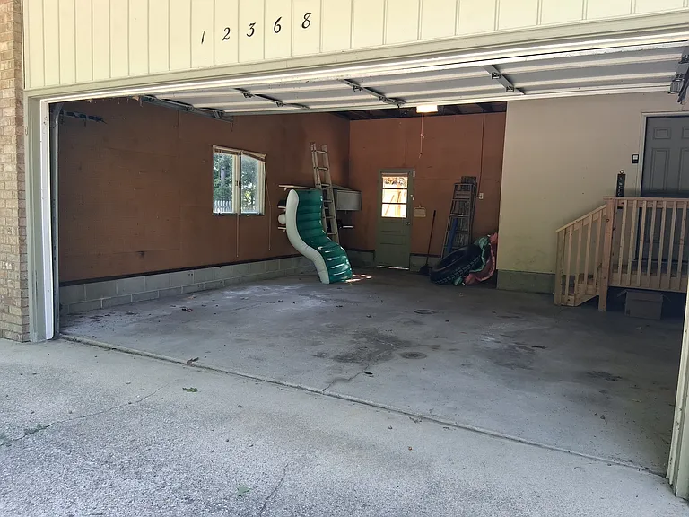 12368 Lakeshore Dr — Photo 4