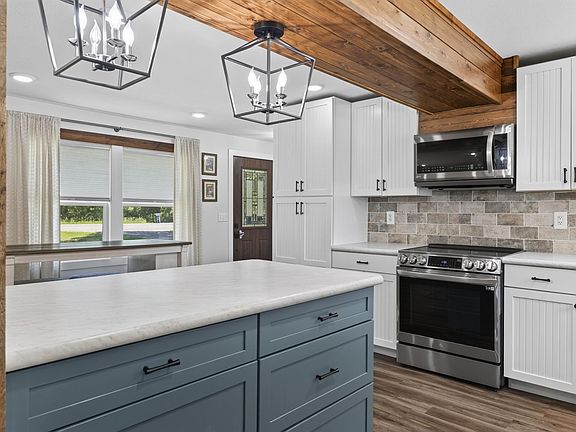 5th image of 5335 Pine Beach Rd