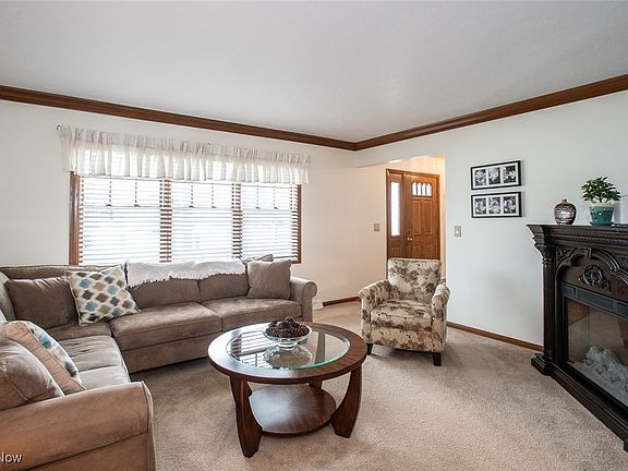 5th image of 3400 Saint Andrews Dr