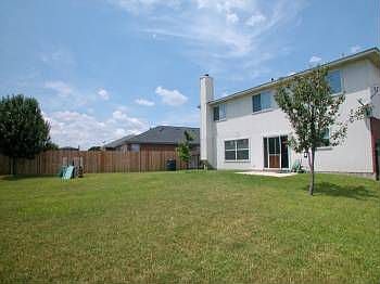 3rd image of 300 Ashbury Dr