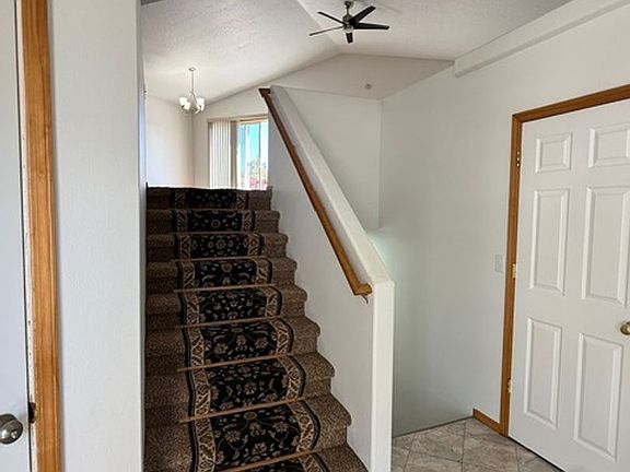 2nd image of 3303 Meadow Glen Ln