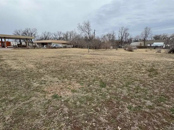 3636 W Douglas Ave #111 & 123, Wichita, KS 67203
