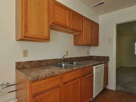 4th image of 4234 Queenswood Dr