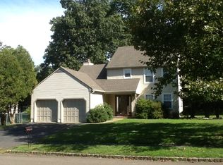 125 Arapaho Trl, Branchburg, NJ 08876