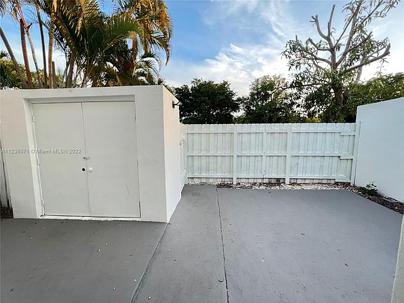 3rd image of 12305 SW 20th Ter #12305
