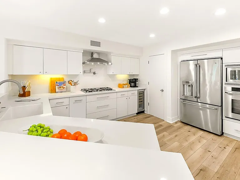 229 Bonair St — Photo 18