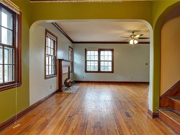 4th image of 301 South St
