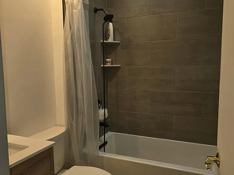 613 Augusta Cir — Photo 29