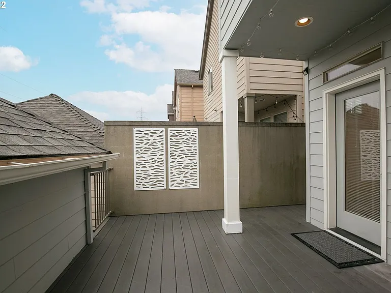 17335 SW Montague Way — Photo 21