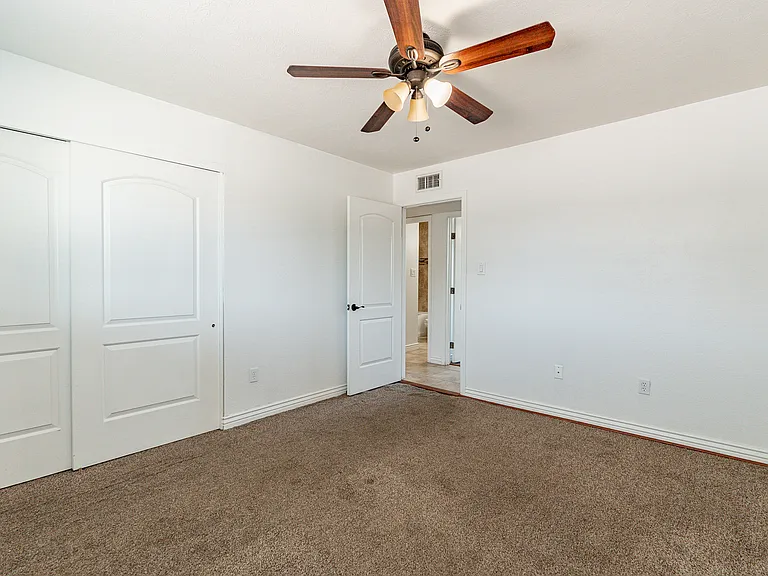 7318 E Sheridan St — Photo 20