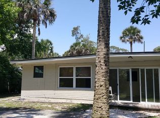 320 10th St, Atlantic Beach, FL 32233