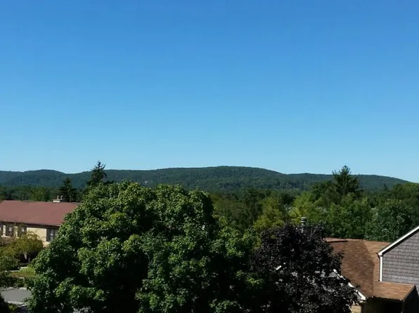 37 Purple Martin Dr, Hackettstown, NJ 07840