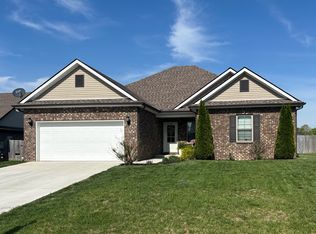 194 Spring Breeze Dr, Tullahoma, TN 37388