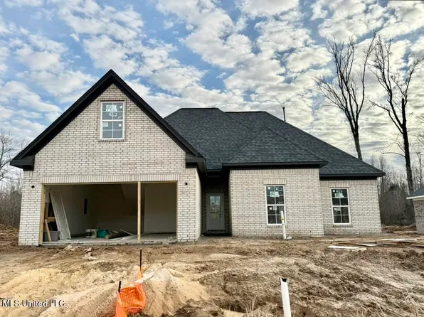 1065 Great Glen Dr, Southaven, MS 38671