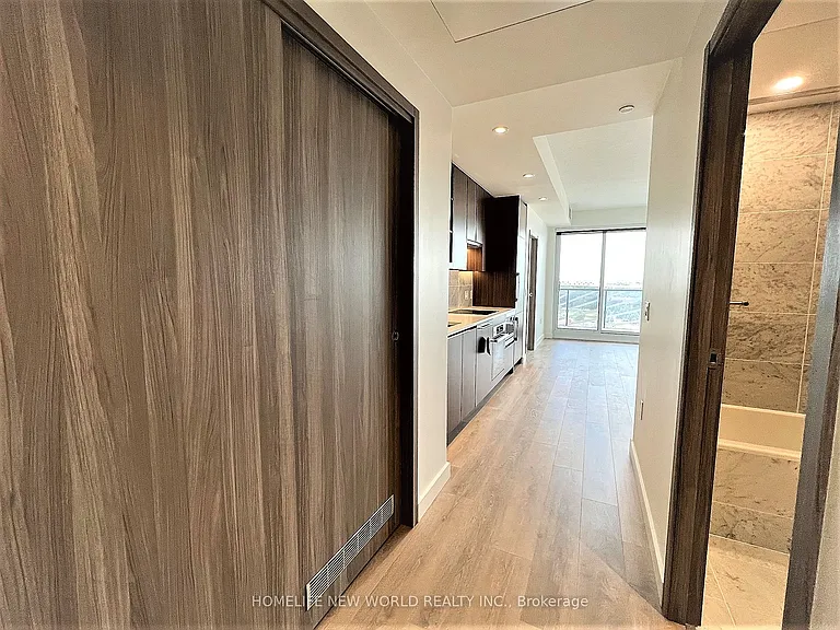 85 McMahon Dr #1110 — Photo 2