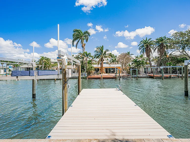 14827 N Bayshore Dr — Photo 3