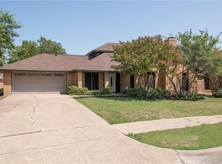 1515 Raleigh Dr, Carrollton, TX 75007