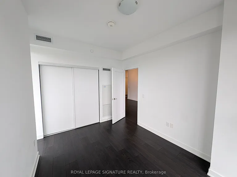 95 Oneida Cres #710 — Photo 12