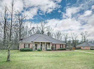 105 Comanche Dr, Terry, MS 39170
