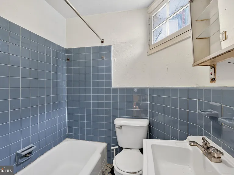 916 Pine St #3R — Photo 11
