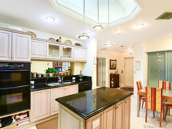 5th image of 9595 Collins Ave #Penthouse 7