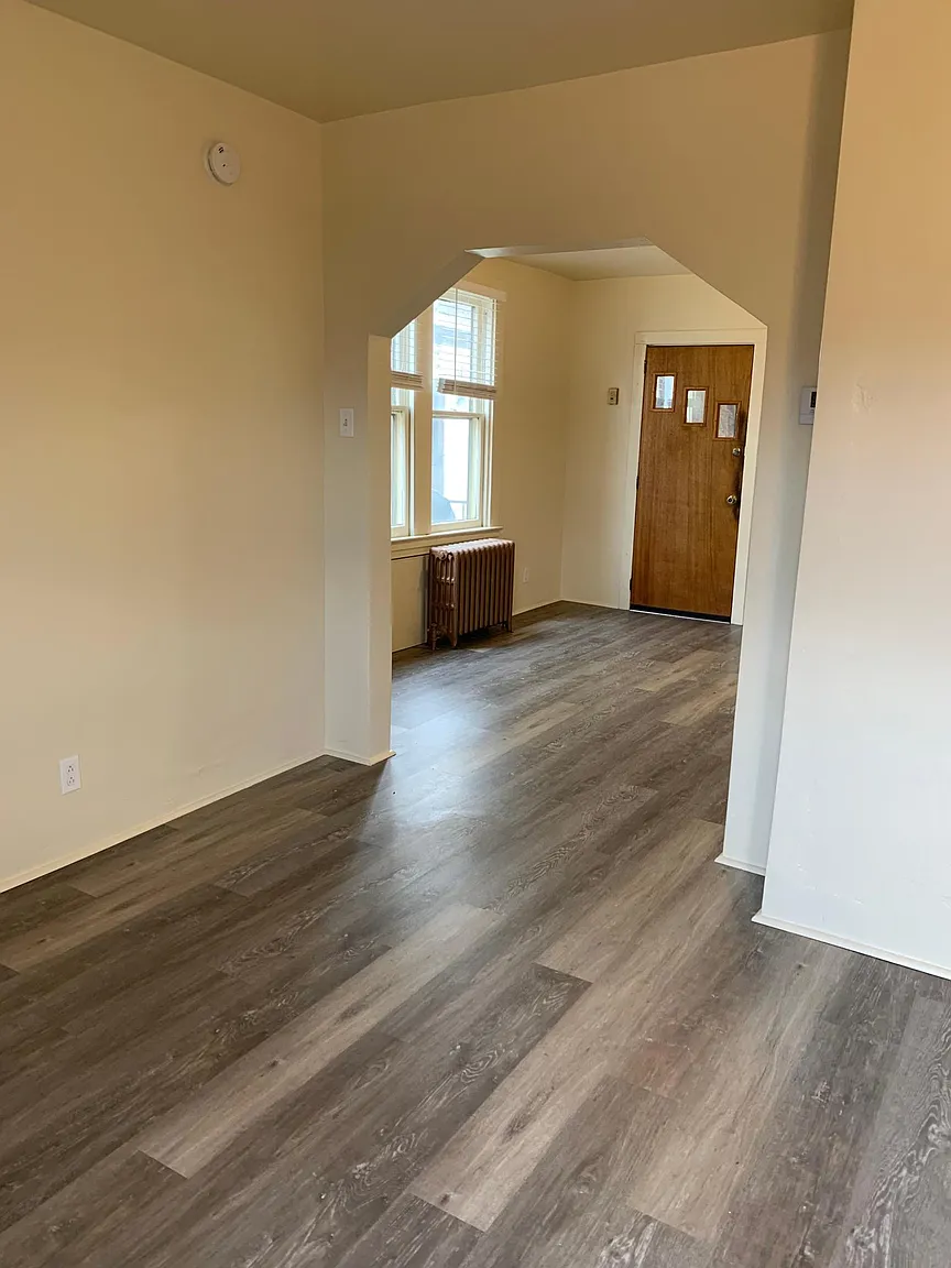 1711 Wilson St photo 1