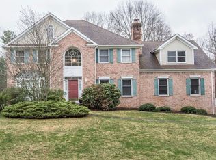 5 Cromwell Dr, Chester, NJ 07930