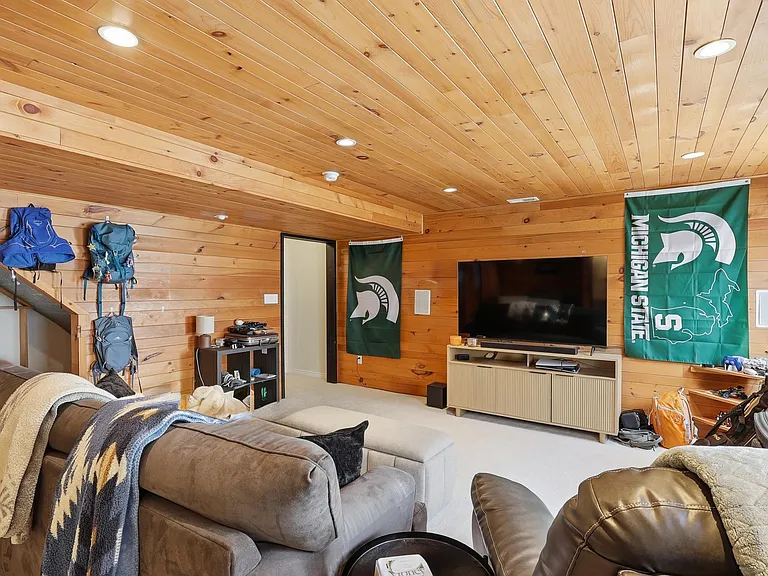 10302 N Morgan Blvd — Photo 39