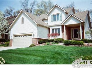 1059 Long Leaf Ct, Brighton, MI