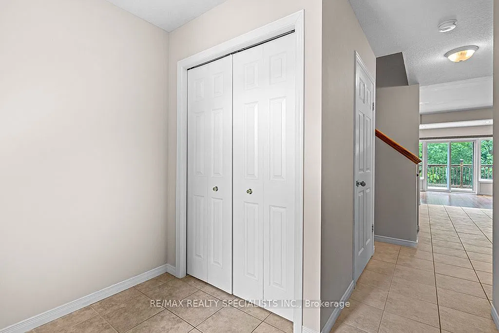 3 bed, $2,950 — Photo 4