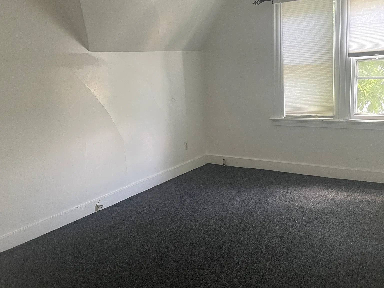 2 bed, 1.0 bath, 1100 sqft, $1,900 — Photo 4