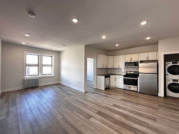 4th image of 546 Bergen Ave #51E