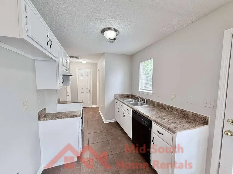 3942 Chelsea Hill Dr — Photo 6