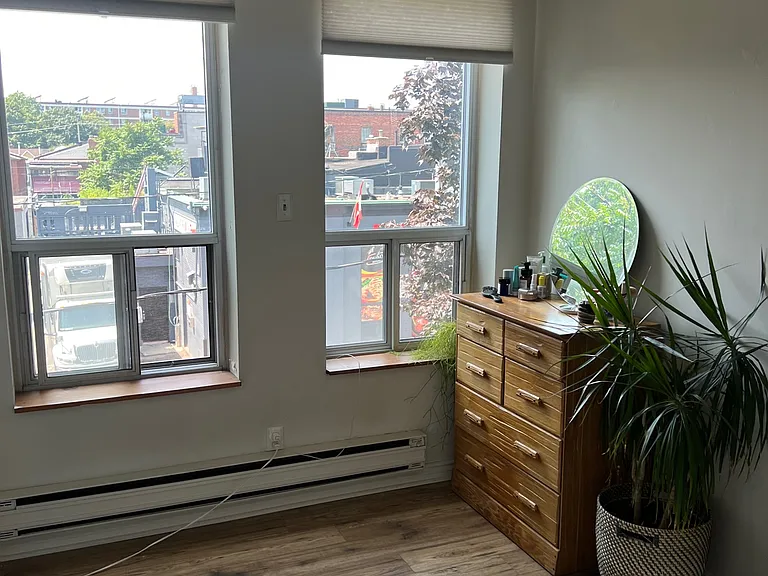 225 Gladstone Ave — Photo 50