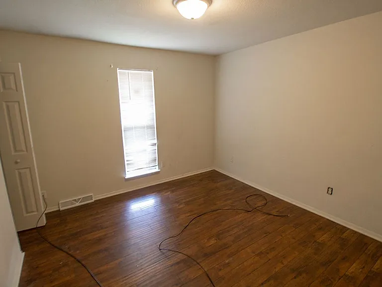 1013 W Ash St — Photo 11