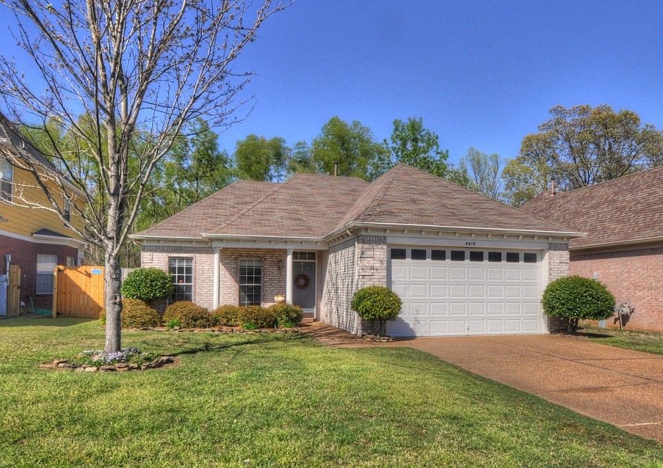 1st image of 8678 Valmont Cir