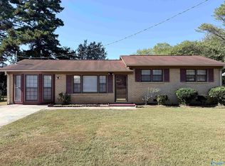 3117 Teton Cir NW, Huntsville, AL 35810