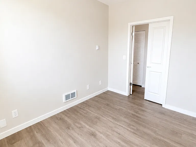 465 Cork Harbour Cir #C — Photo 15