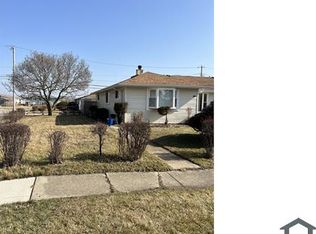 3200 Hendricks Rd, Robbins, IL 60472