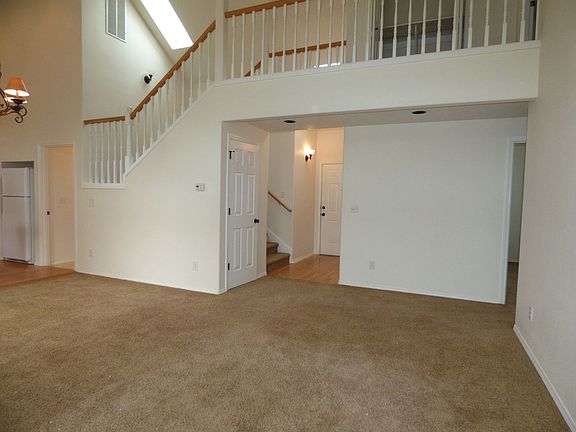 5th image of 4443 Oregon Trail Ct NE
