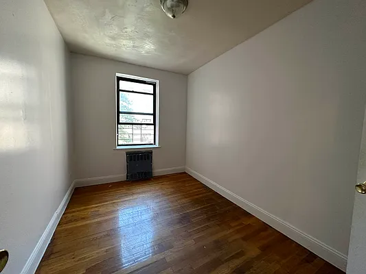 Rented by Contact Realty | media 8
