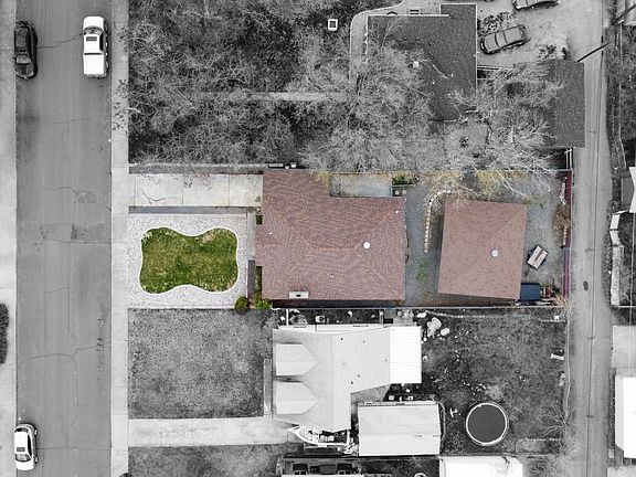 3rd image of 1615 W Kiernan Ave