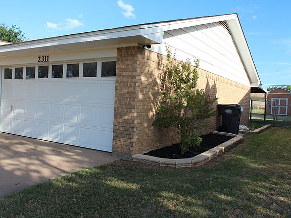 4th image of 2311 Randolph Dr