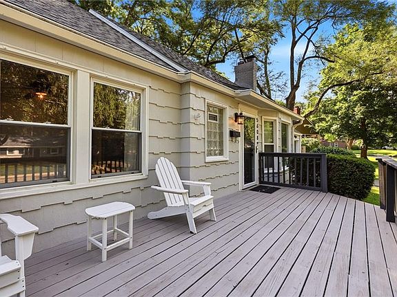 3rd image of 5608 Roeland Dr