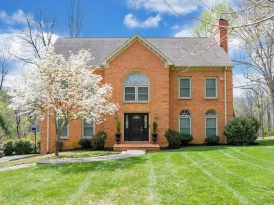 1562 Strawberry Mountain Dr, Roanoke, VA, 24018