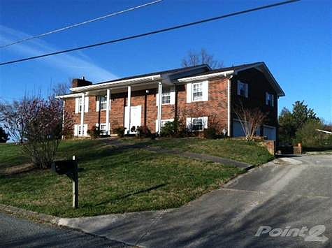 1st image of 681 Ravenwood Dr