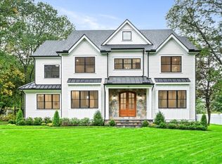 15 Peachtree Rd, Lexington, MA 02420